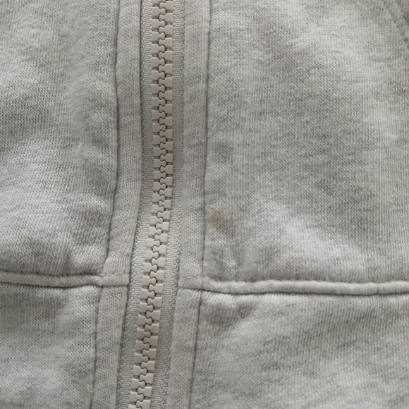 🛍 Old Navy Girls Gray Hoodie 2T Comfy - Picture 2 of 3